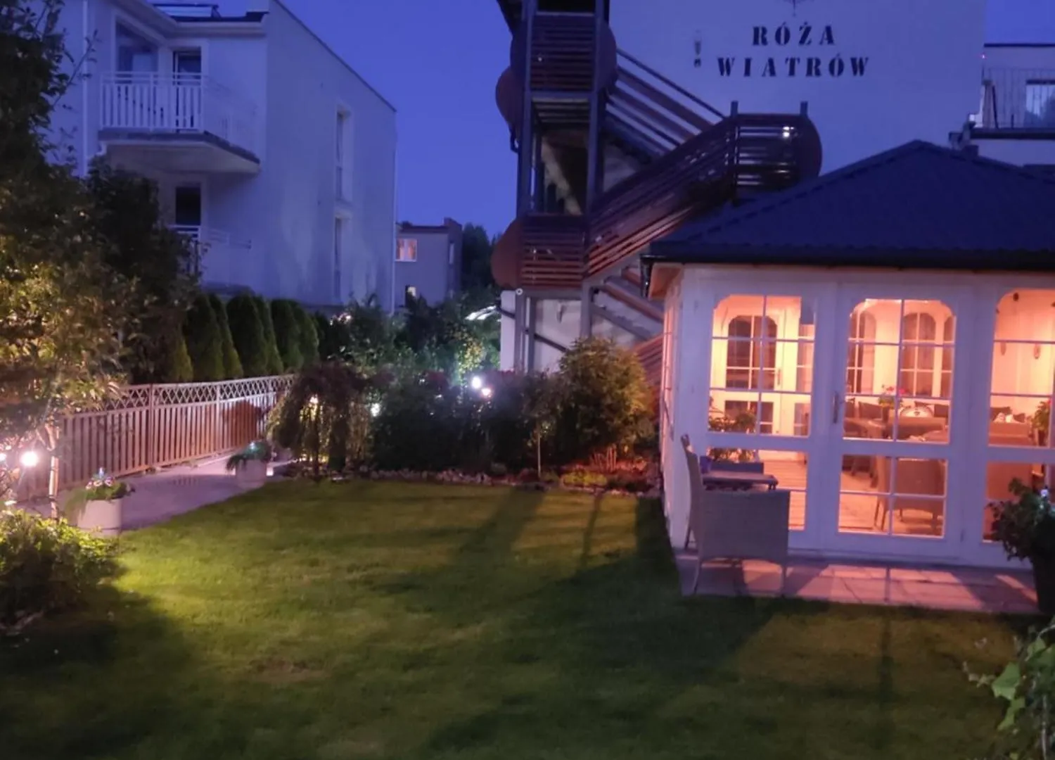 Homestay Roza Wiatrow Dom Wypoczynkowy Kolobrzeg